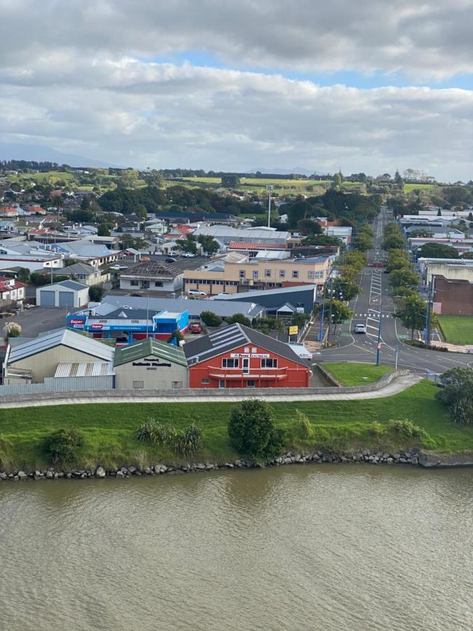 Masonic Hotel Waitara エクステリア 写真