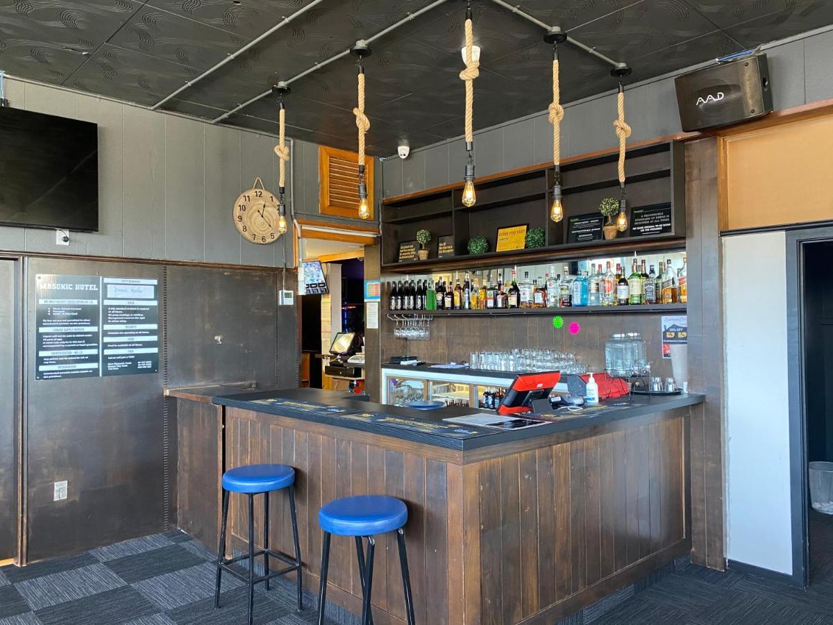 Masonic Hotel Waitara エクステリア 写真