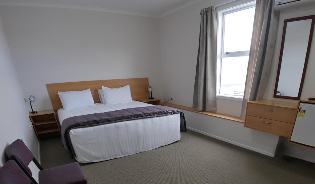 Masonic Hotel Waitara エクステリア 写真