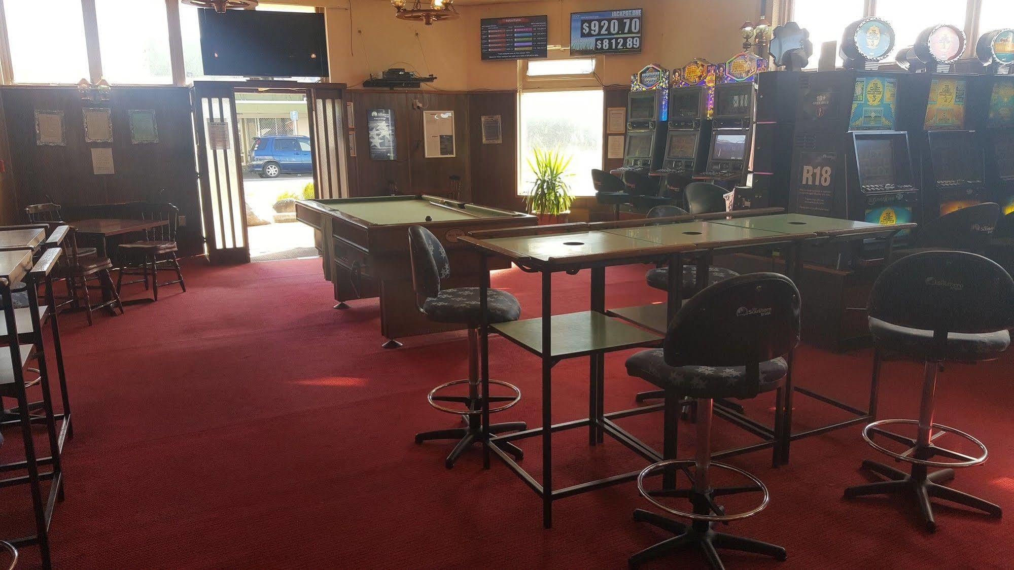 Masonic Hotel Waitara エクステリア 写真